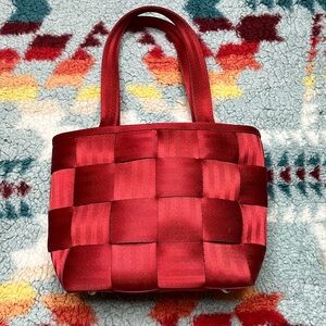 Harvey’s seatbelt mini tote bag red